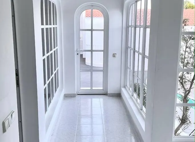 Grosse Sonnendurchflutete *