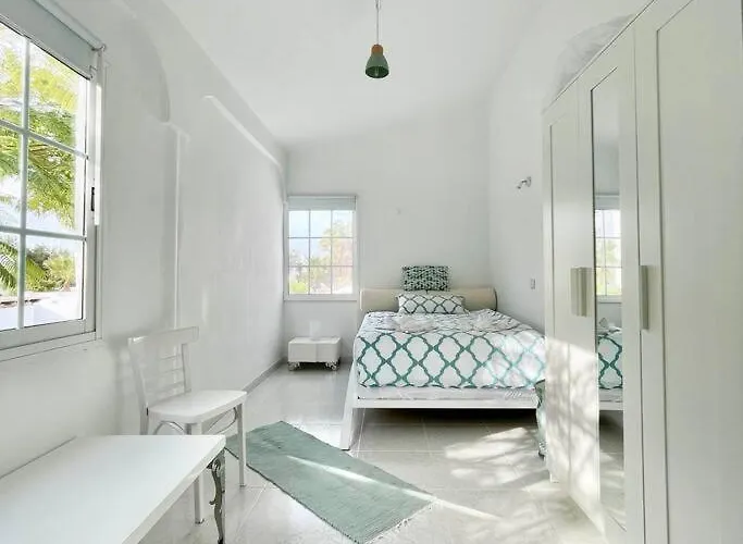 Grosse Sonnendurchflutete 別荘 *