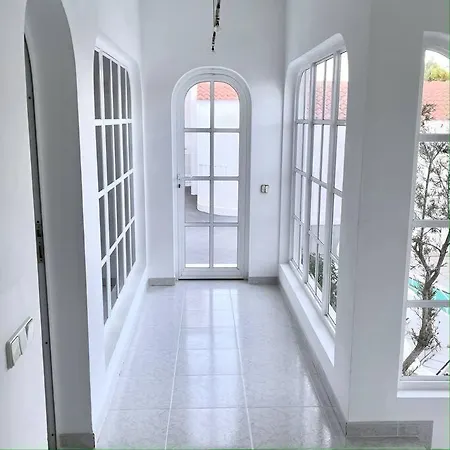 Grosse Sonnendurchflutete *