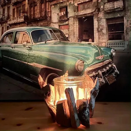 Grosse Sonnendurchflutete コスタ・カルマ